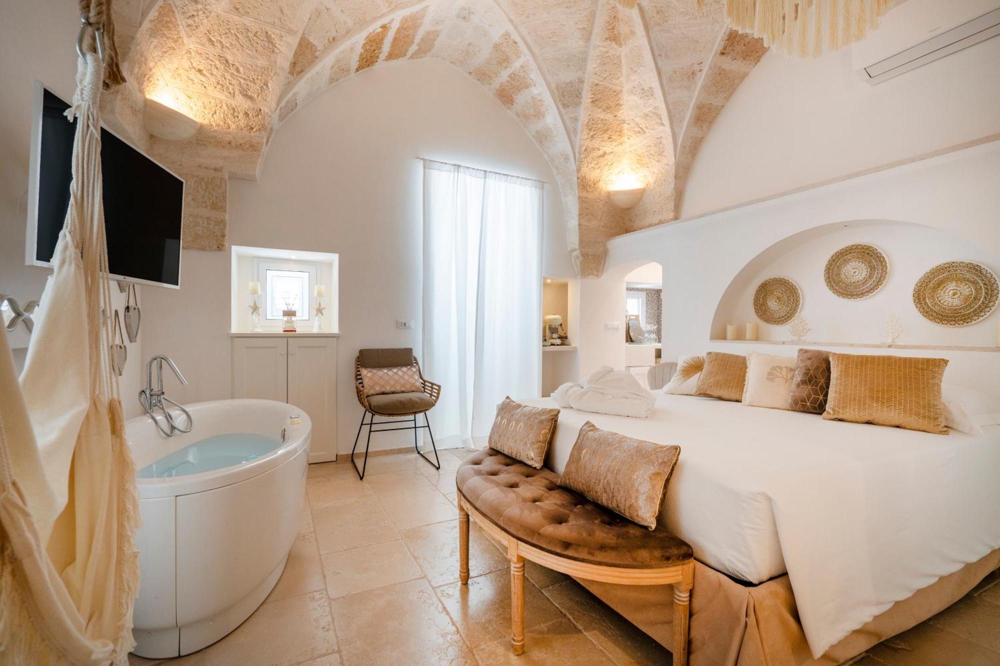 Apulia Charming Suites - Casa Rossa Suite Perla E Suite Corallo Savelletri Exterior foto