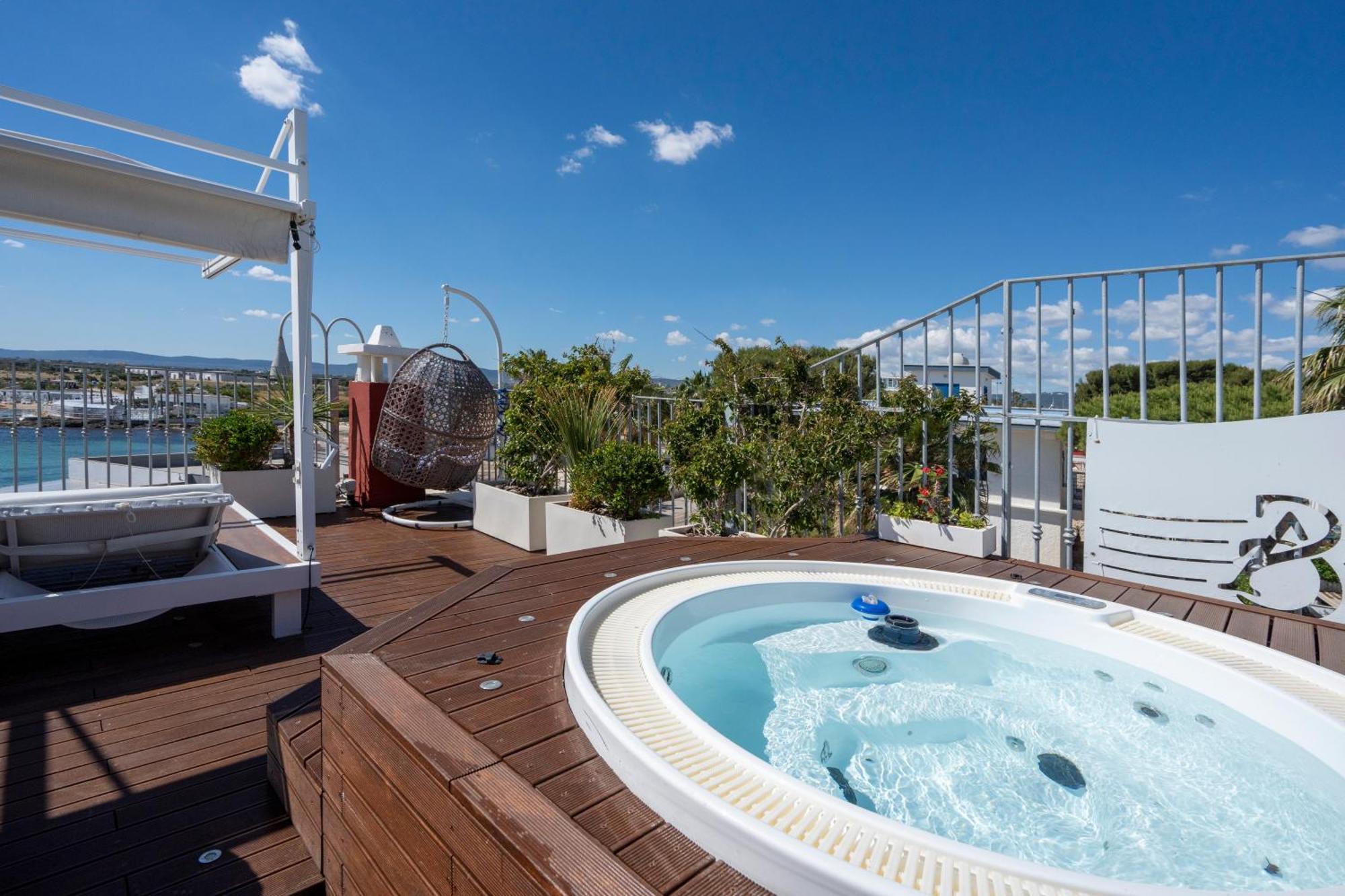 Apulia Charming Suites - Casa Rossa Suite Perla E Suite Corallo Savelletri Exterior foto